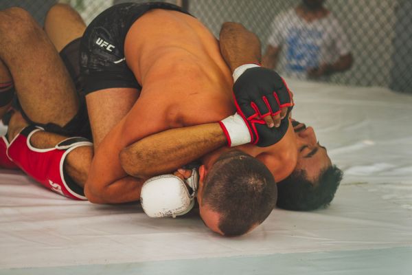 Top strategies for managing mma fighters to ensure success
